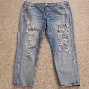 American Eagle Distressed Tomgirl Jeans